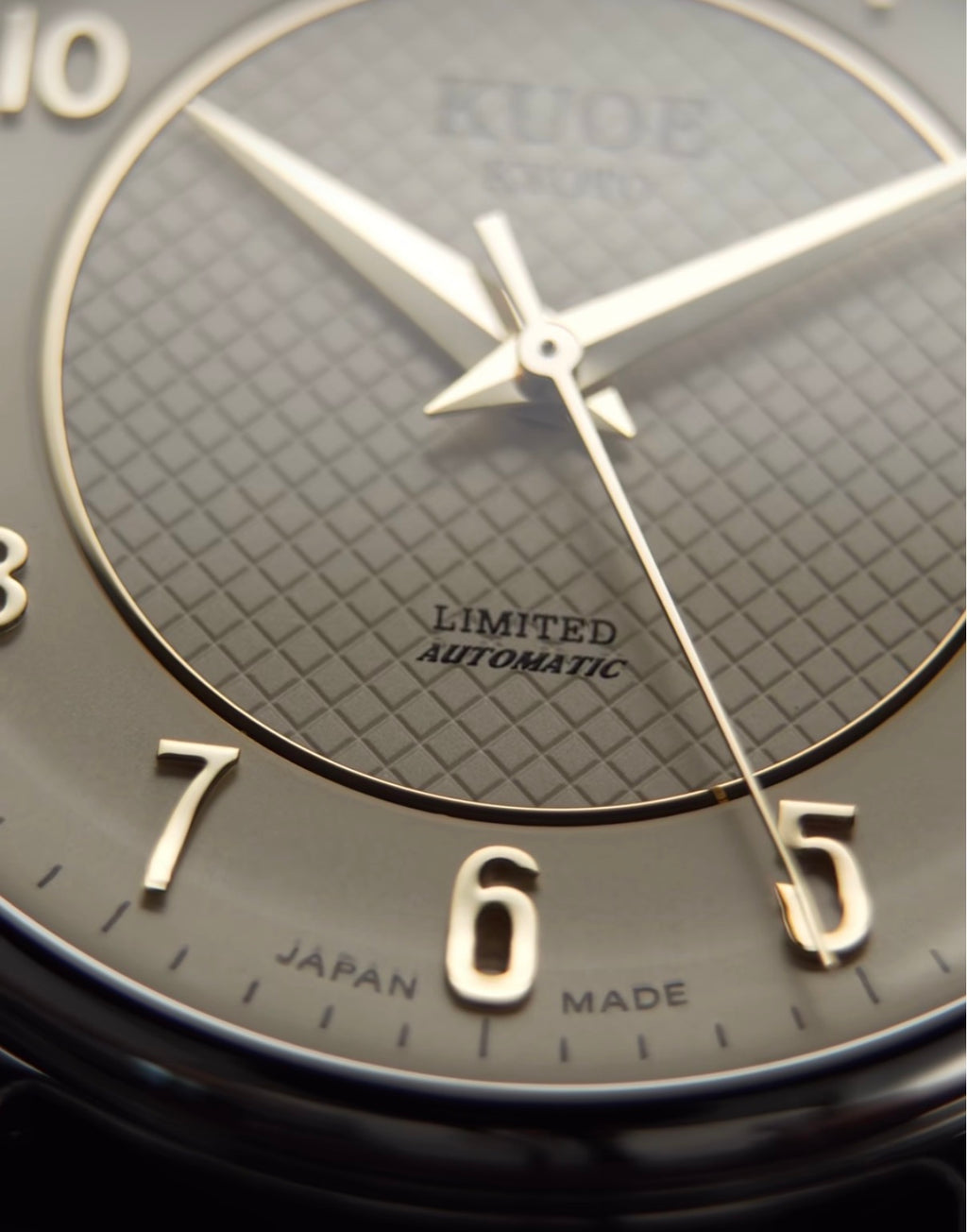 KUOE New York Limited Edition detail