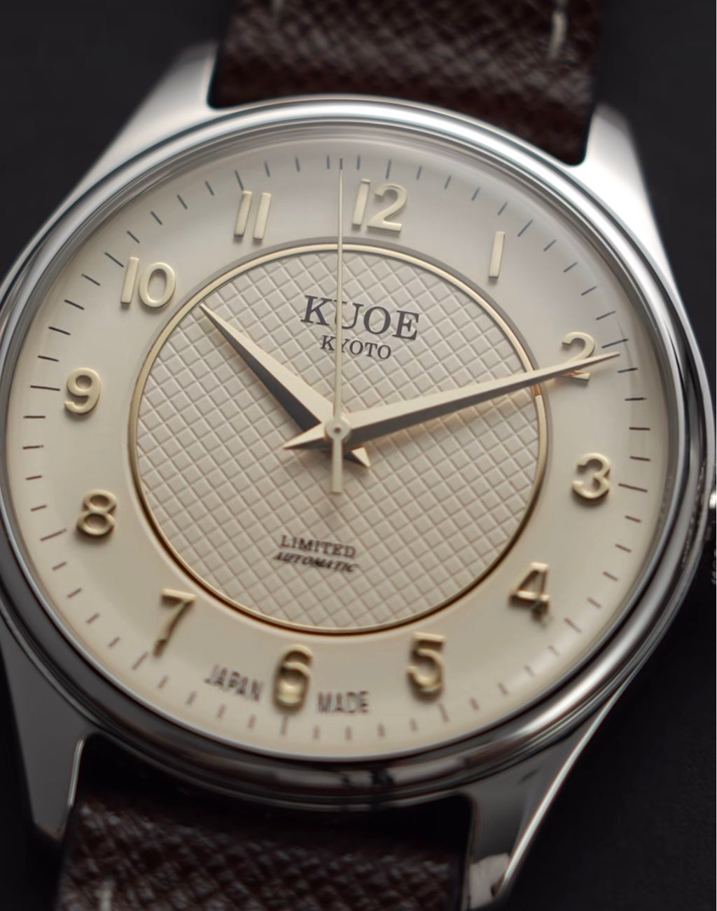 KUOE New York Limited Edition detail