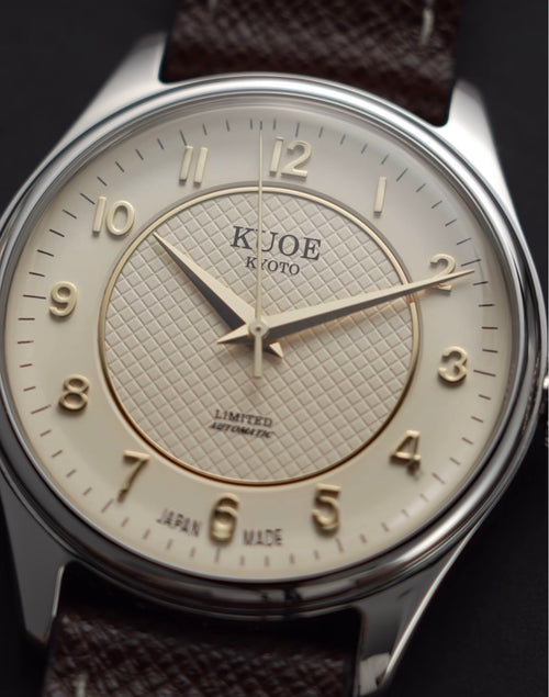 KUOE New York Limited Edition detail